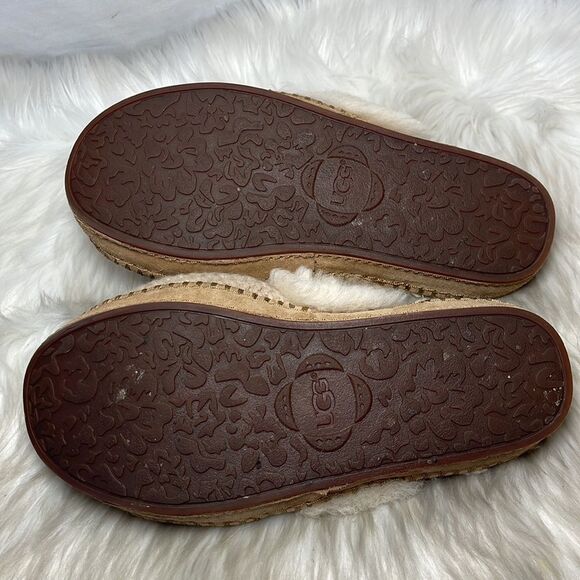 UGG Aira Cream Knit Lined Slippers Sz 7 - Picture 6 of 7